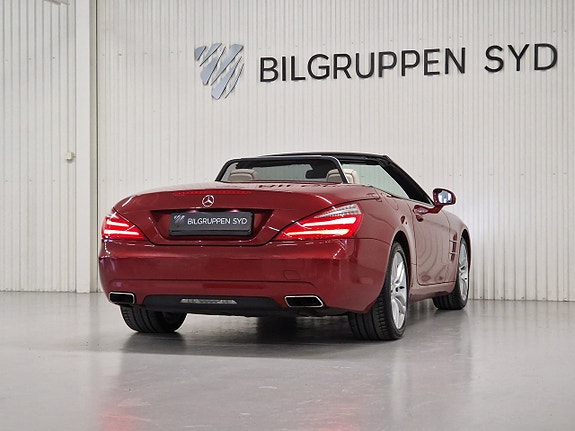 Mercedes-Benz SL350 7 of 22