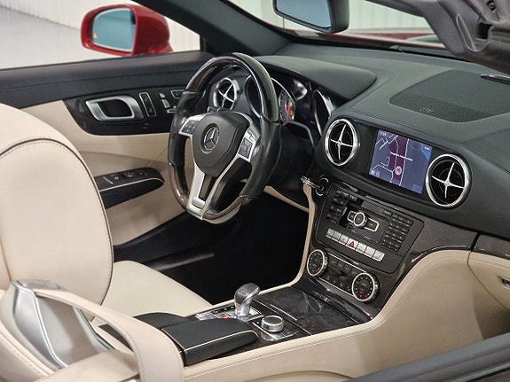 Mercedes-Benz SL350 14 of 22