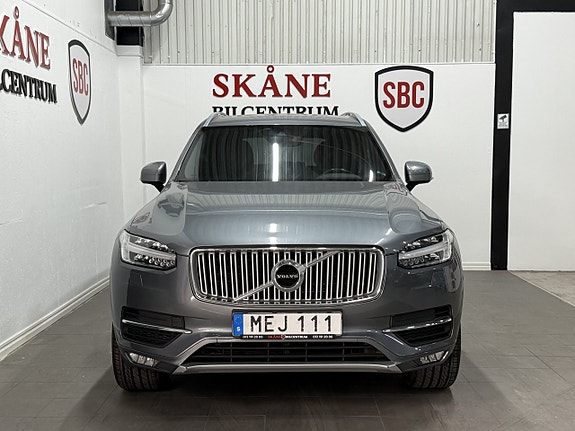 Volvo XC90 2 of 5