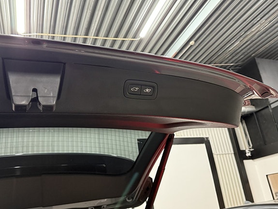 Volvo XC90 14 of 16
