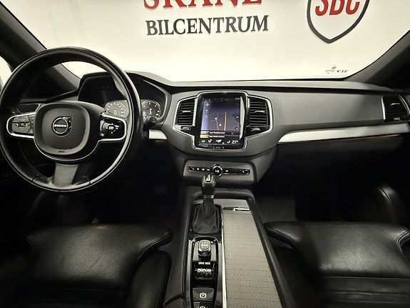 Volvo XC90 12 of 16