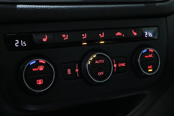 Volkswagen Tiguan 16 of 25