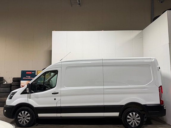 Ford Transit 3 of 5