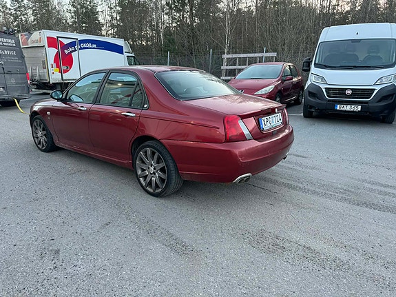 MG ZT 2 of 3