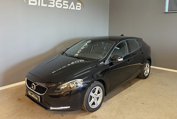 Volvo V40 4 of 15