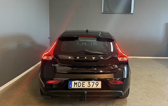 Volvo V40 7 of 15