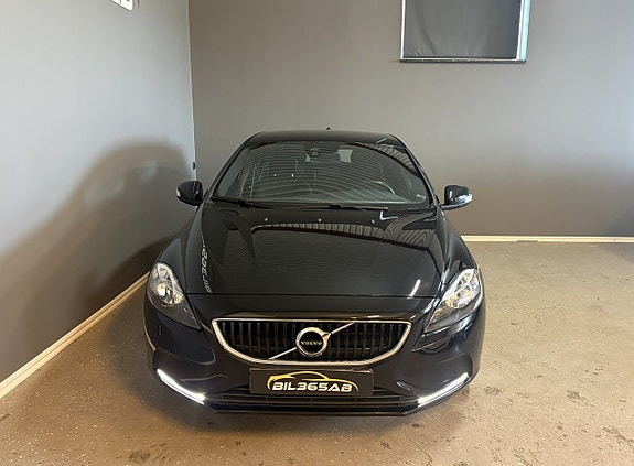 Volvo V40 6 of 15