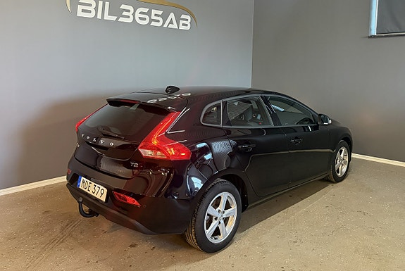 Volvo V40 8 of 15