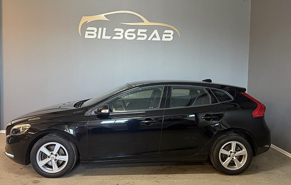 Volvo V40 3 of 15