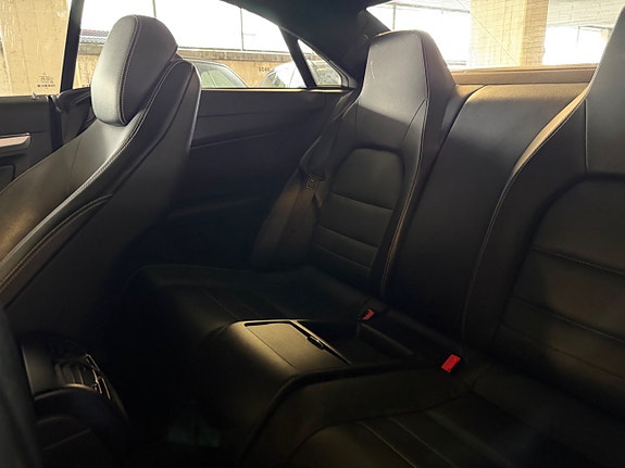 Mercedes-Benz E200 11 of 11