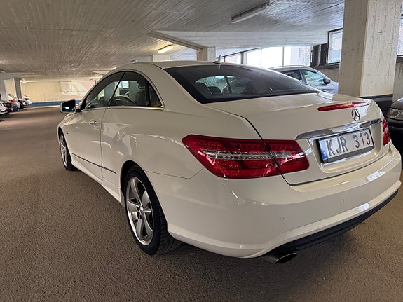 Mercedes-Benz E200 7 of 11