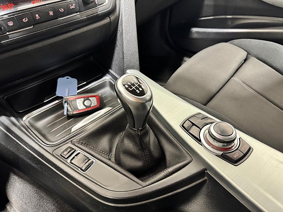 BMW 318d 9 of 23