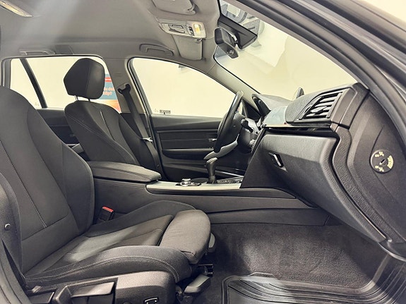 BMW 318d 6 of 23