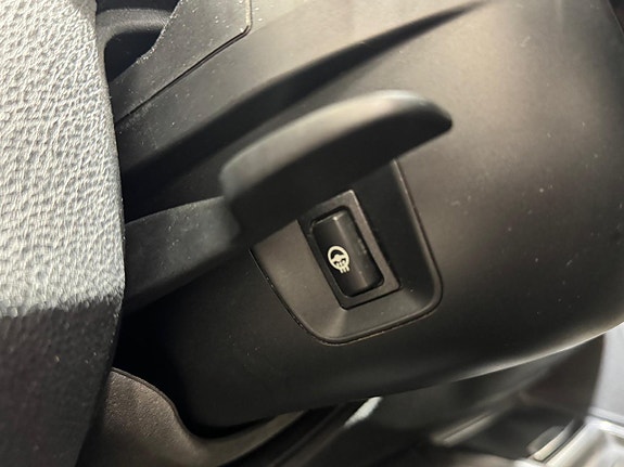 BMW 318d 21 of 23