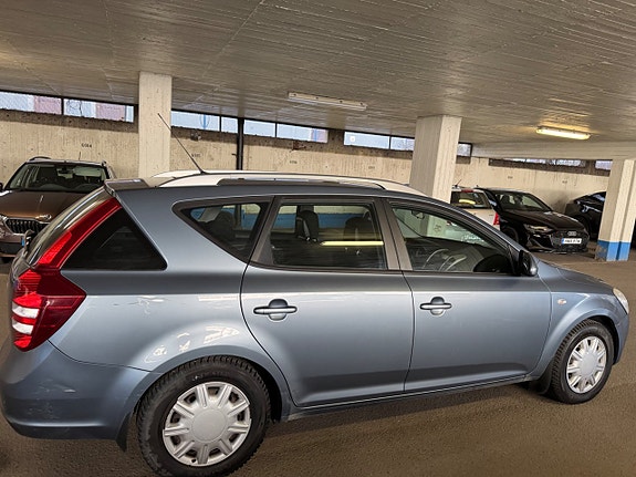 Kia Ceed 8 of 12