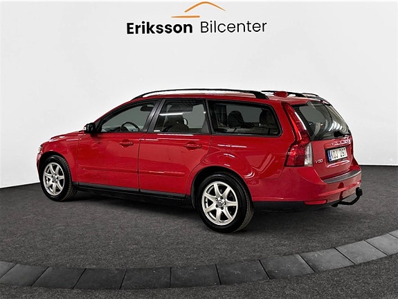 Volvo V50 4 of 21