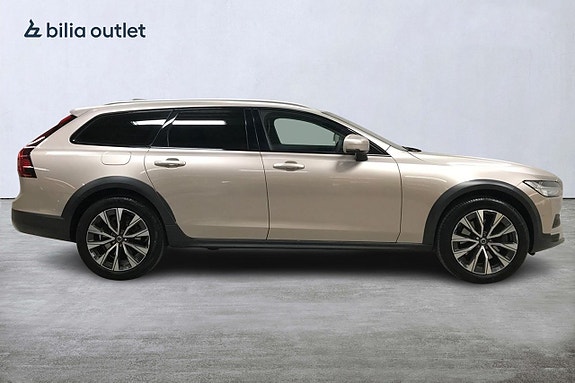 Volvo V90 Cross Country 5 of 5