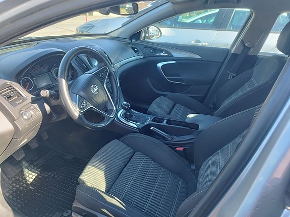 Opel Insignia 3 of 3