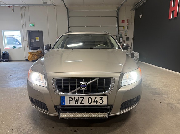 Volvo V70 9 of 24