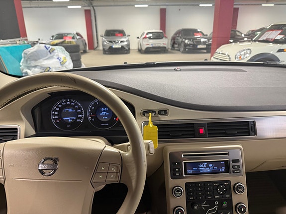 Volvo V70 20 of 24
