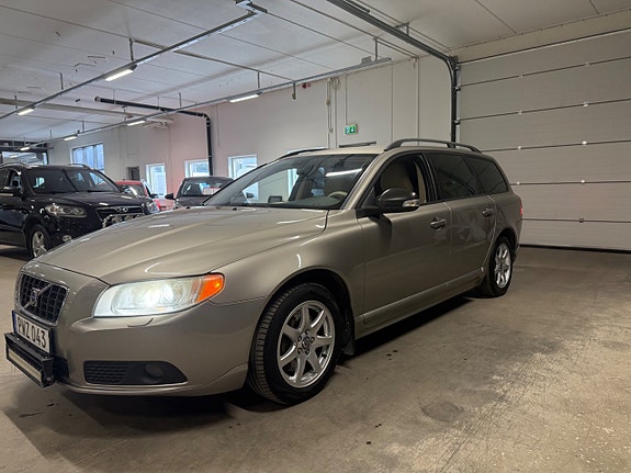 Volvo V70 7 of 24