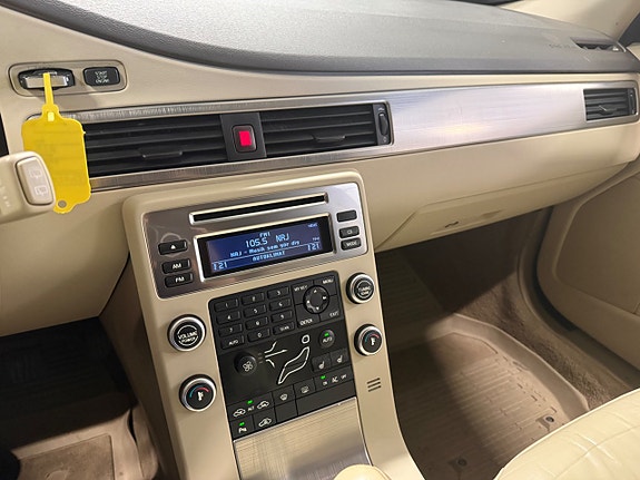 Volvo V70 22 of 24