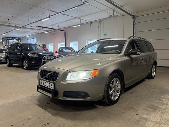 Volvo V70 8 of 24