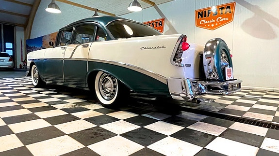 Chevrolet 210 16 of 30