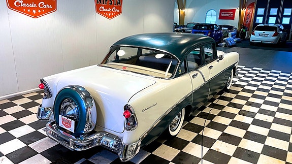 Chevrolet 210 7 of 30