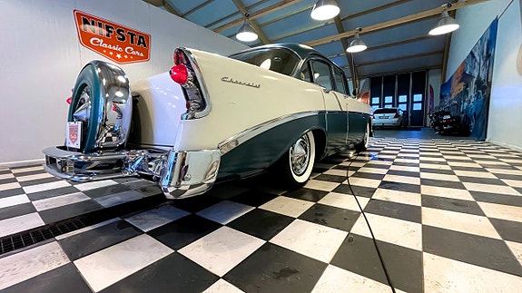 Chevrolet 210 15 of 30