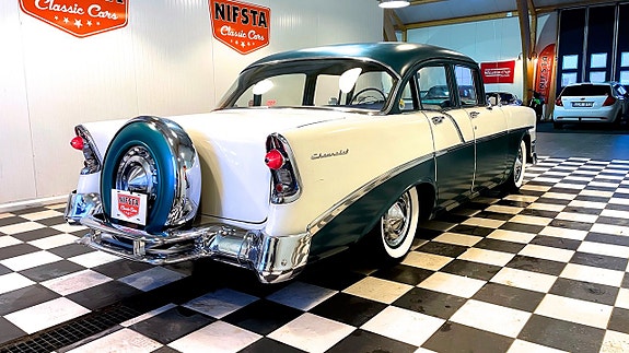 Chevrolet 210 8 of 30