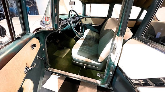 Chevrolet 210 22 of 30