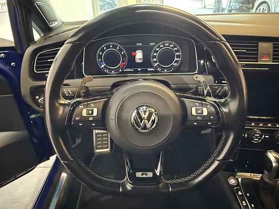 Volkswagen Golf VII 5 of 18