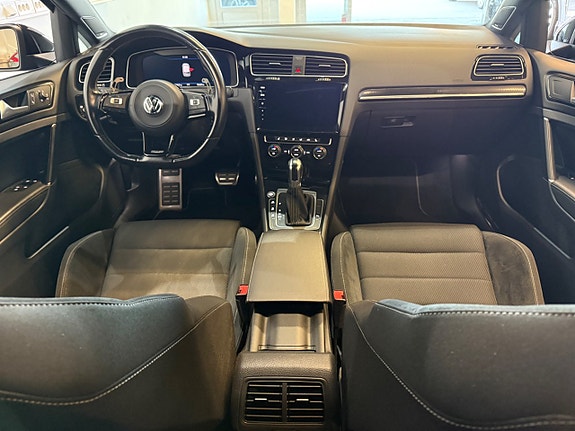 Volkswagen Golf VII 4 of 18