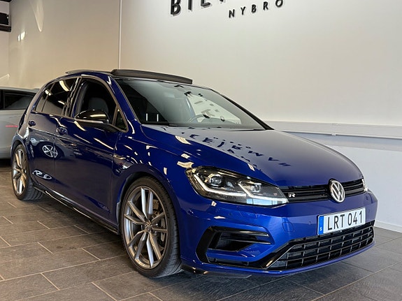 Volkswagen Golf VII 2 of 18