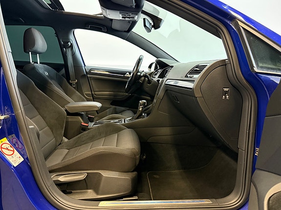 Volkswagen Golf VII 7 of 18
