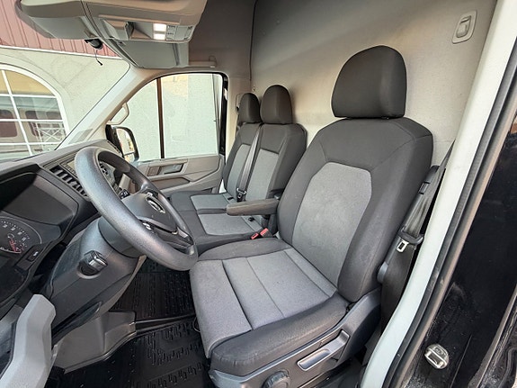 Volkswagen Crafter 35 12 of 16