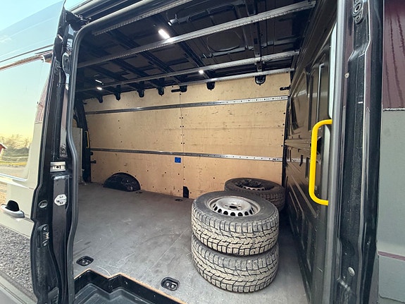 Volkswagen Crafter 35 9 of 16