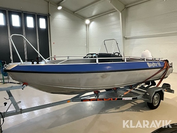 Motorbåt Buster M