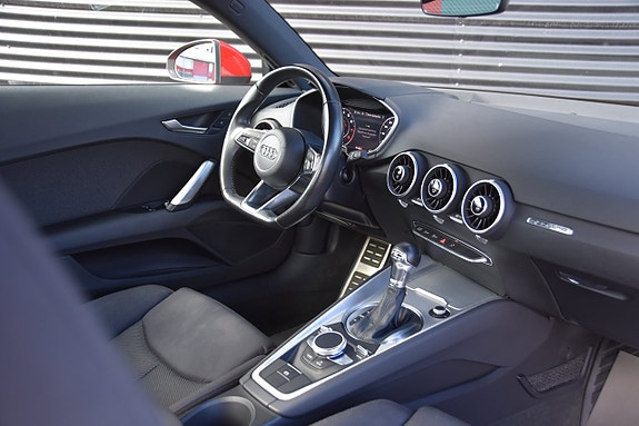 Audi Quattro 9 of 17