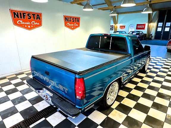 Chevrolet C1500 8 of 30