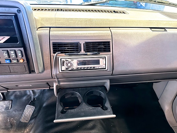 Chevrolet C1500 30 of 30