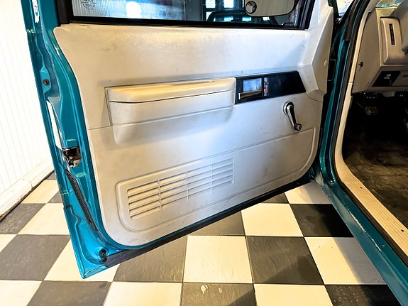 Chevrolet C1500 28 of 30