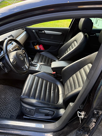Volkswagen Passat Alltrack 5 of 6