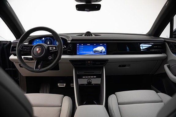 Porsche Macan 4S 10 of 23