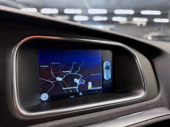 Volvo V40 Cross Country 8 of 21
