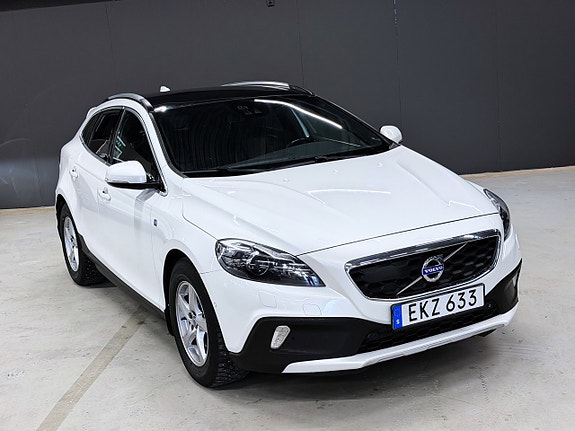 Volvo V40 Cross Country 11 of 21