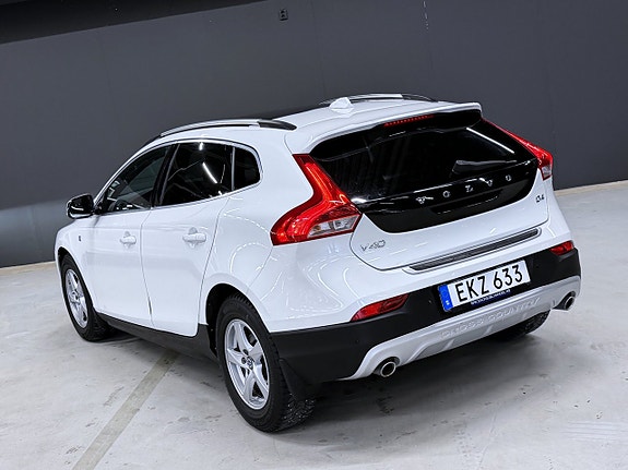 Volvo V40 Cross Country 21 of 21