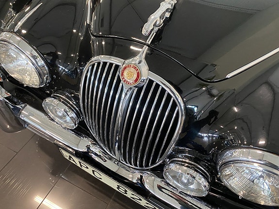Jaguar Mark 2 11 of 30