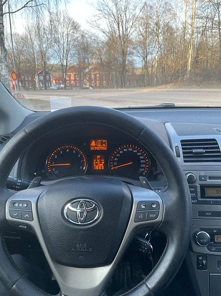 Toyota Avensis 20 of 23
